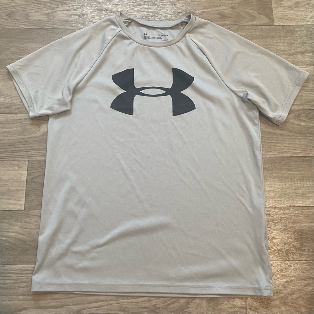 Under Armour Boy’s Youth HEATGEAR t-shirt YL Grey